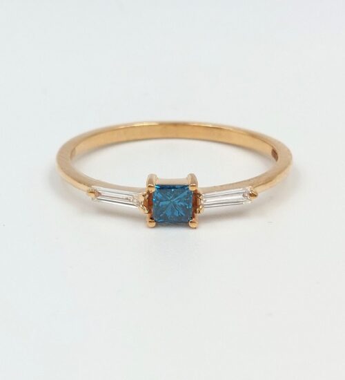 blue-diamond-dress-ring