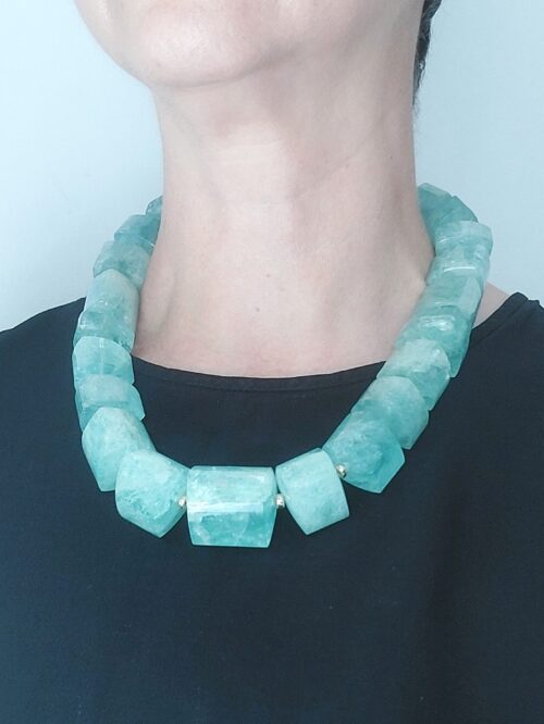 large-aquamarine-gold-necklace