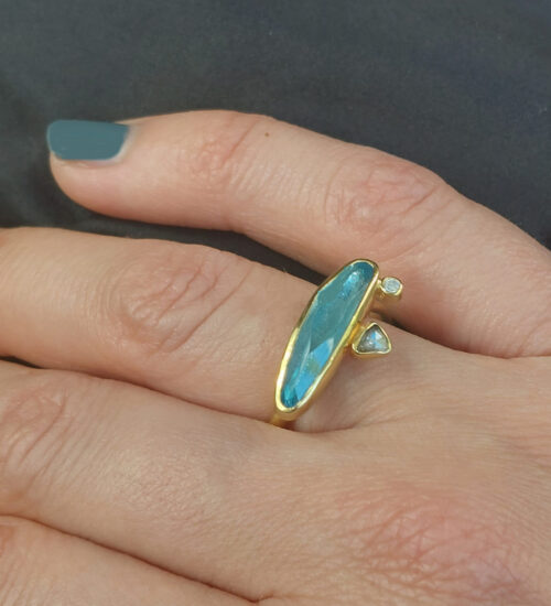 natural-aquamarine-gold-diamond-ring