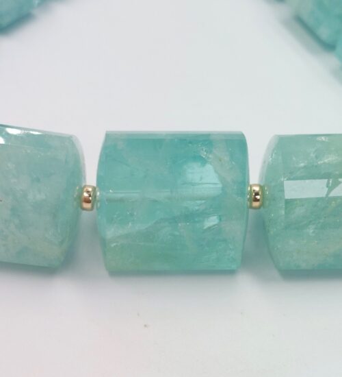 trillion-cut-aquamarine-necklace