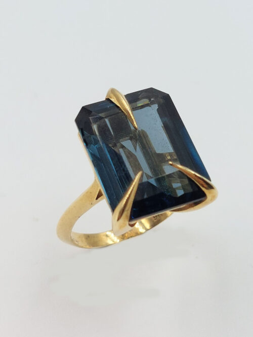 London-blue-topaz-gold-ring